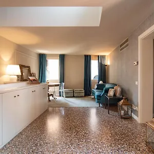 Rooftop San Marco Apartment
