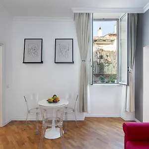 Pantheon 57 -a Pearl Experience In The Heart Of Apartment Rome